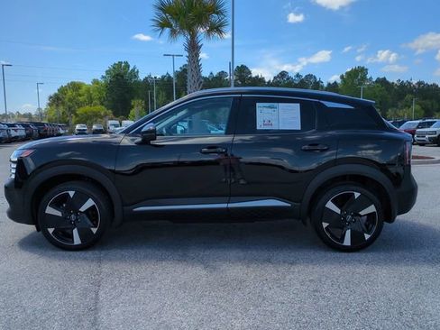 Used 2025 Nissan Kicks SR w/ SR Premium Package image 7