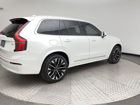 Certified 2025 Volvo XC90 T8 Ultra w/ Lounge Package image 2
