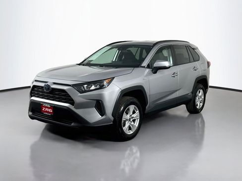 Used 2021 Toyota RAV4 LE AWD/4WD image 1