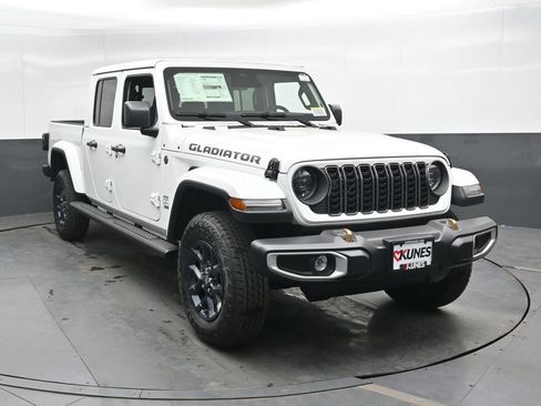 New 2026 Jeep Gladiator Sport AWD/4WD image 6