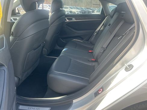 Used 2015 Hyundai Genesis 5.0 w/ Option Group 05 image 7