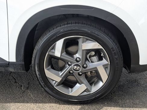 Used 2025 Hyundai Venue SEL FWD image 28