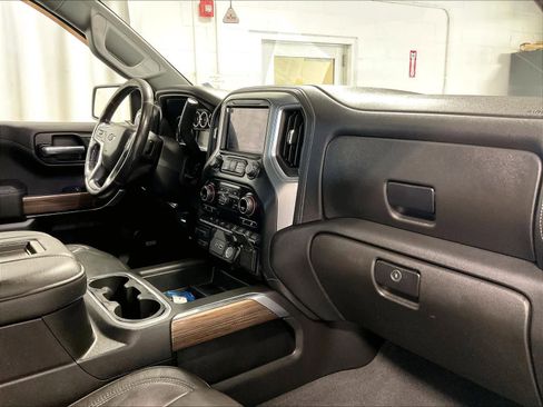 Used 2020 Chevrolet Silverado 1500 LT Trail Boss w/ Midnight Edition image 14
