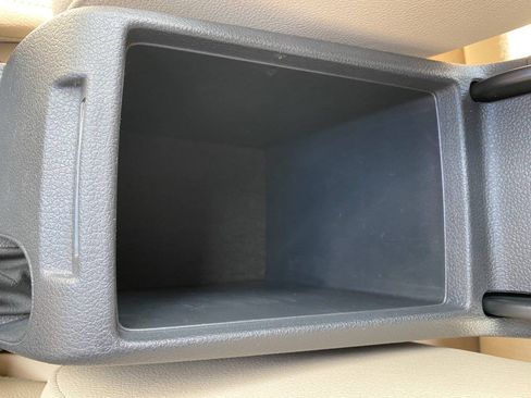 Used 2012 Volkswagen Jetta SE FWD image 18