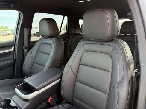 Used 2026 GMC Terrain Elevation w/ Elevation Premium Package AWD/4WD image 13