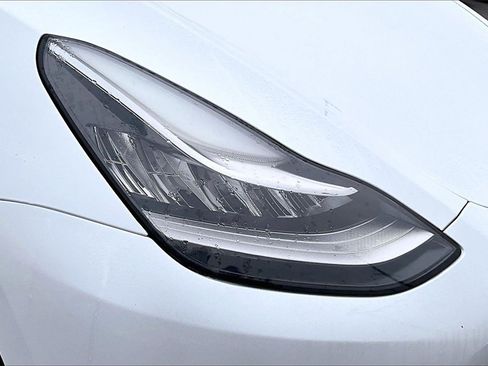 Used 2021 Tesla Model Y Long Range image 29