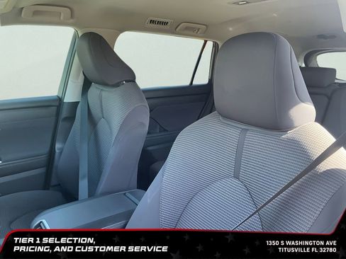 Used 2022 Toyota Highlander L FWD image 20