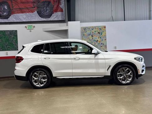 Used 2021 BMW X3 xDrive30e w/ Executive Package AWD/4WD image 3
