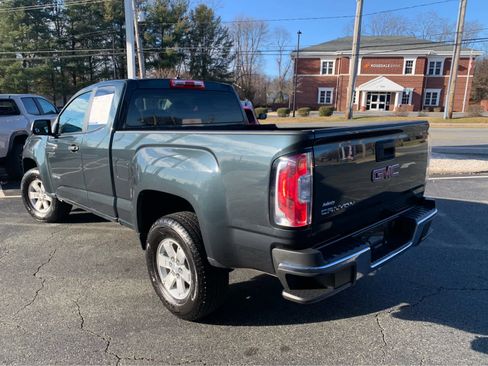 Used 2017 GMC Canyon W/T image 4