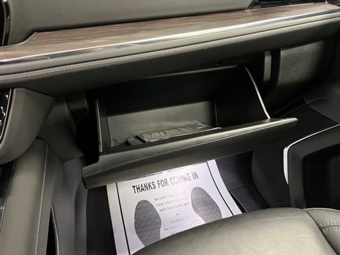 Used 2025 Chevrolet Tahoe LT image 33