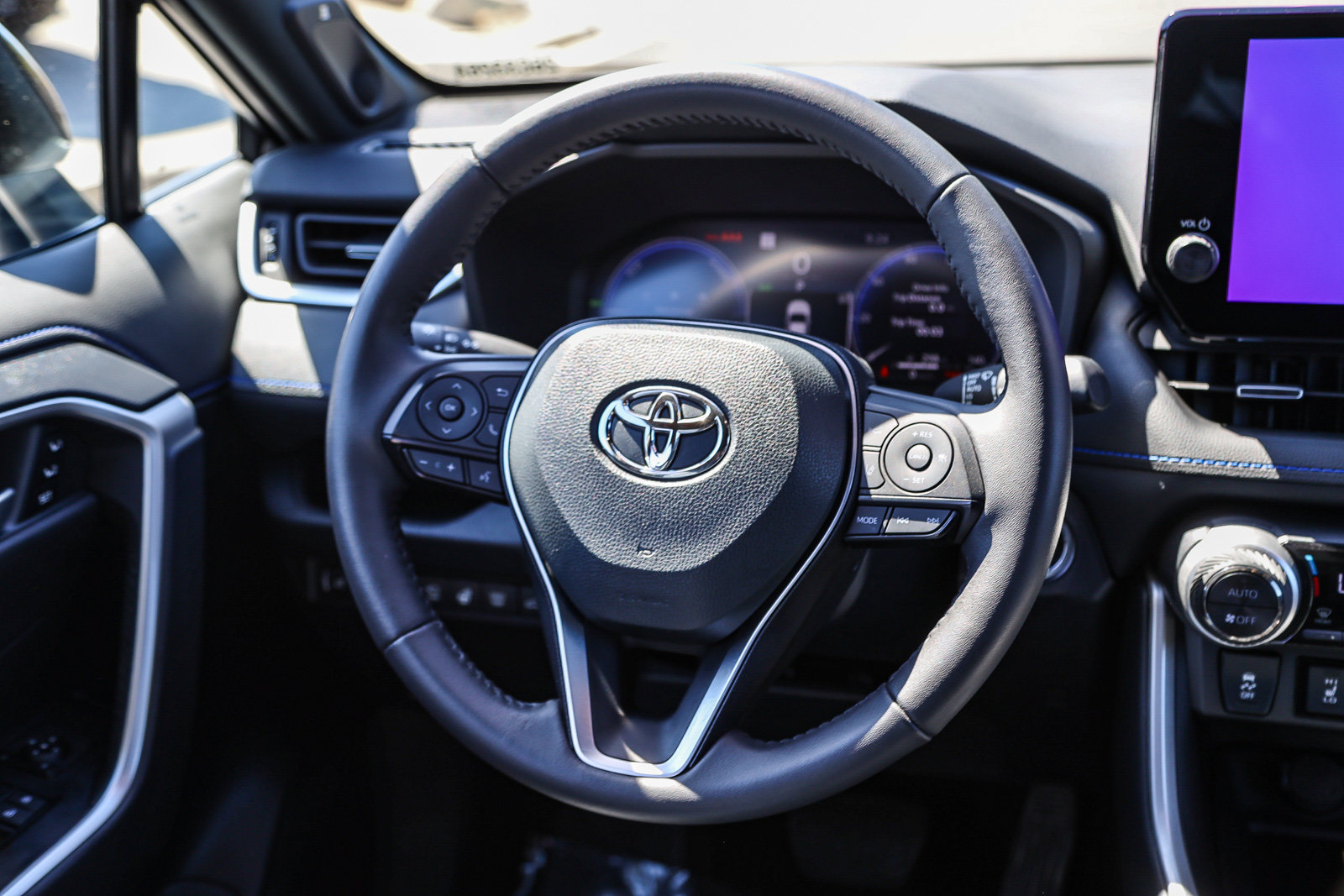 Certified 2024 Toyota RAV4 XSE w/ Advanced Technology Package AWD/4WD image 15