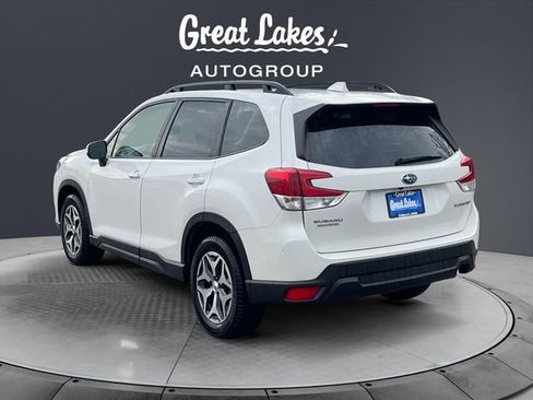 Used 2023 Subaru Forester Premium AWD/4WD image 3