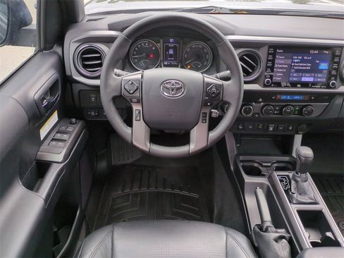 Used 2020 Toyota Tacoma TRD Off-Road w/ TRD Premium Off Road Package image 16