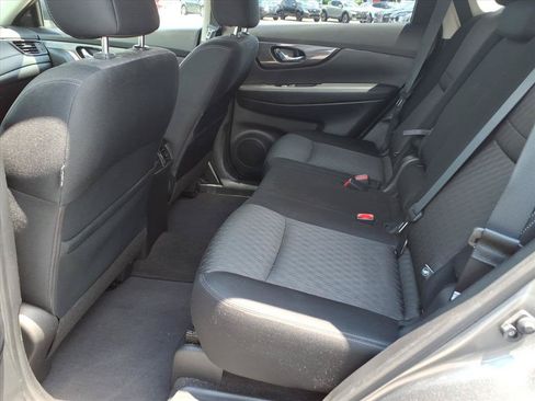 Used 2020 Nissan Rogue SV w/ Premium Package FWD image 5