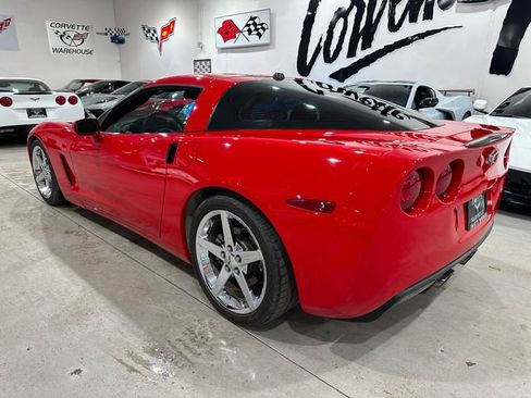 Used 2005 Chevrolet Corvette Coupe w/ Preferred Equipment Group RWD image 29