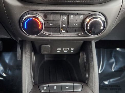 Used 2023 Chevrolet TrailBlazer LS image 39