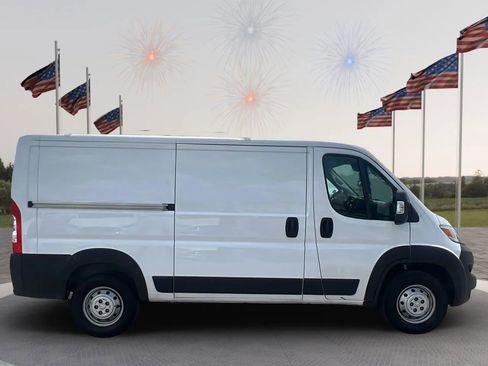 Used 2023 RAM ProMaster 2500 FWD image 8