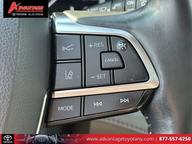 Certified 2021 Toyota Highlander Limited AWD/4WD image 28