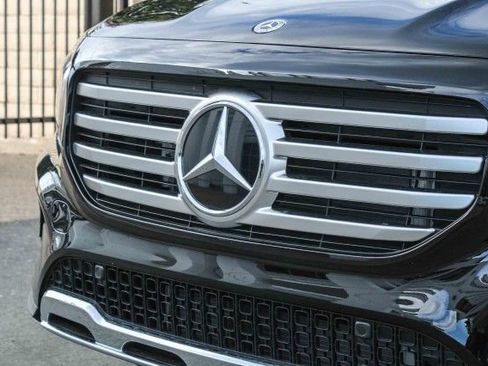 New 2026 Mercedes-Benz GLB 250 4MATIC image 5