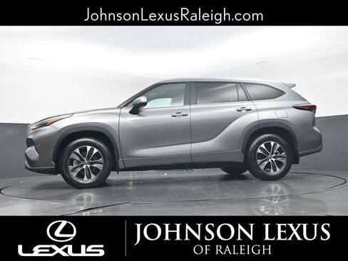 Used 2026 Toyota Highlander XLE image 21