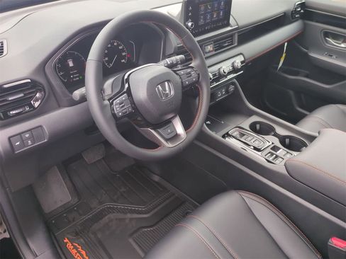 New 2025 Honda Pilot TrailSport image 10