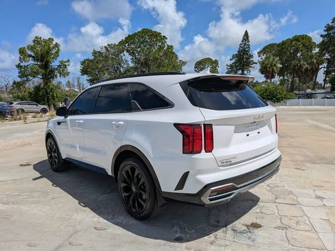 Certified 2023 Kia Sorento SX FWD image 6