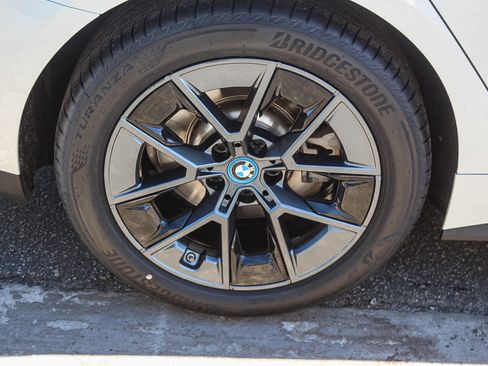 Certified 2023 BMW i4 eDrive35 w/ Premium Package image 8