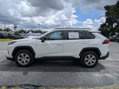 Used 2021 Toyota RAV4 LE FWD image 6