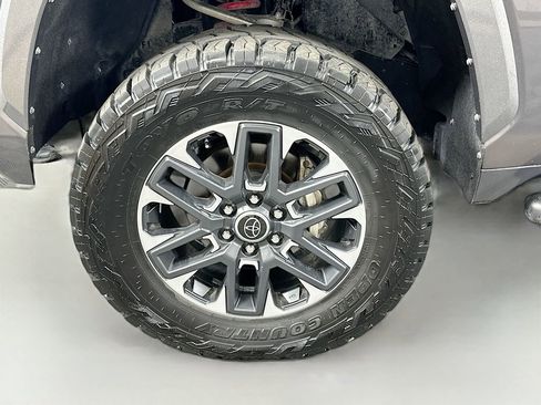 Used 2023 Toyota Tundra Limited image 32