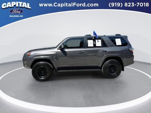 Used 2020 Toyota 4Runner SR5 Premium w/ Moonroof Package RWD image 5