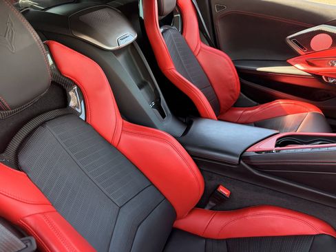 Used 2023 Chevrolet Corvette Stingray Premium Cpe w/ Z51 Performance Package RWD image 10
