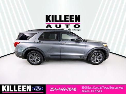 Used 2022 Ford Explorer XLT w/ Equipment Group 202A image 9