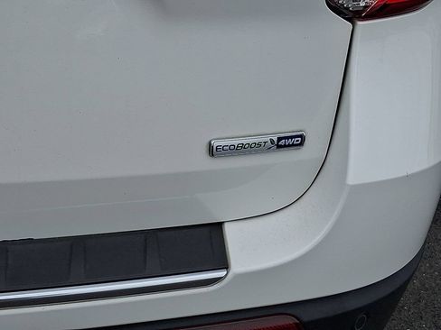 Used 2020 Ford Explorer Platinum w/ Premium Technology Package AWD/4WD image 33