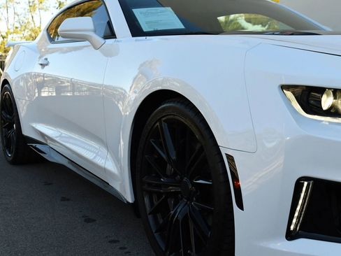Used 2018 Chevrolet Camaro ZL1 image 19