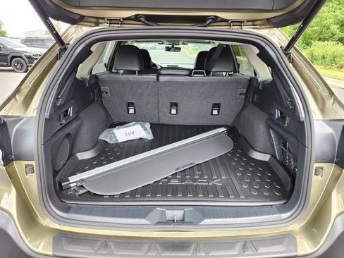 Certified 2025 Subaru Outback Limited AWD/4WD image 8