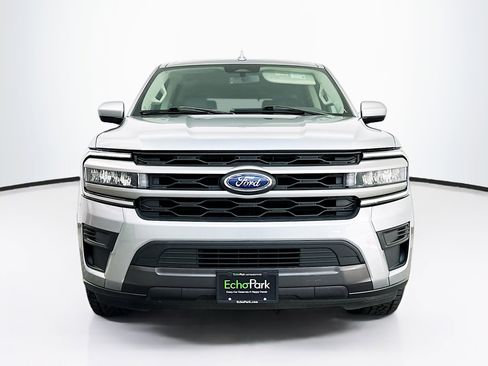 Used 2024 Ford Expedition XLT image 2