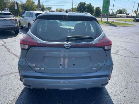 Used 2023 Nissan Kicks SV FWD image 6