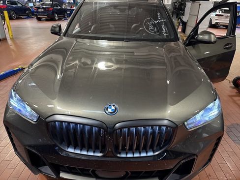 Used 2024 BMW X5 xDrive50e w/ M Sport Package AWD/4WD image 2