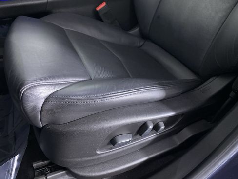 Used 2018 Cadillac XT5 Luxury w/ Driver Awareness Package image 8