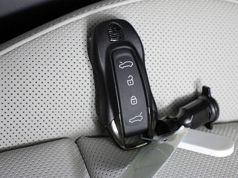 New 2025 Porsche Macan Turbo Electric image 23