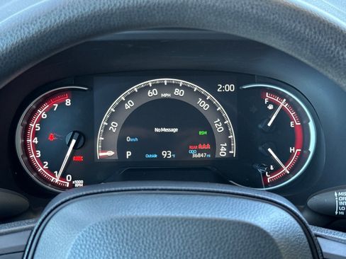 Used 2025 Toyota RAV4 XLE AWD/4WD image 19