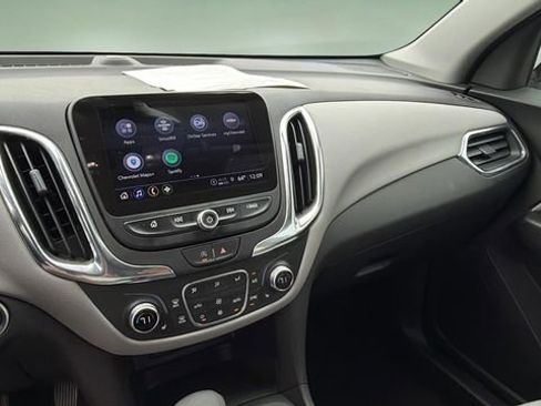Used 2023 Chevrolet Equinox LT FWD image 22