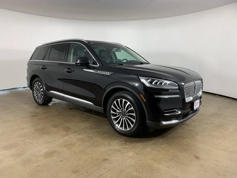 Used 2022 Lincoln Aviator AWD w/ Premium Package image 5