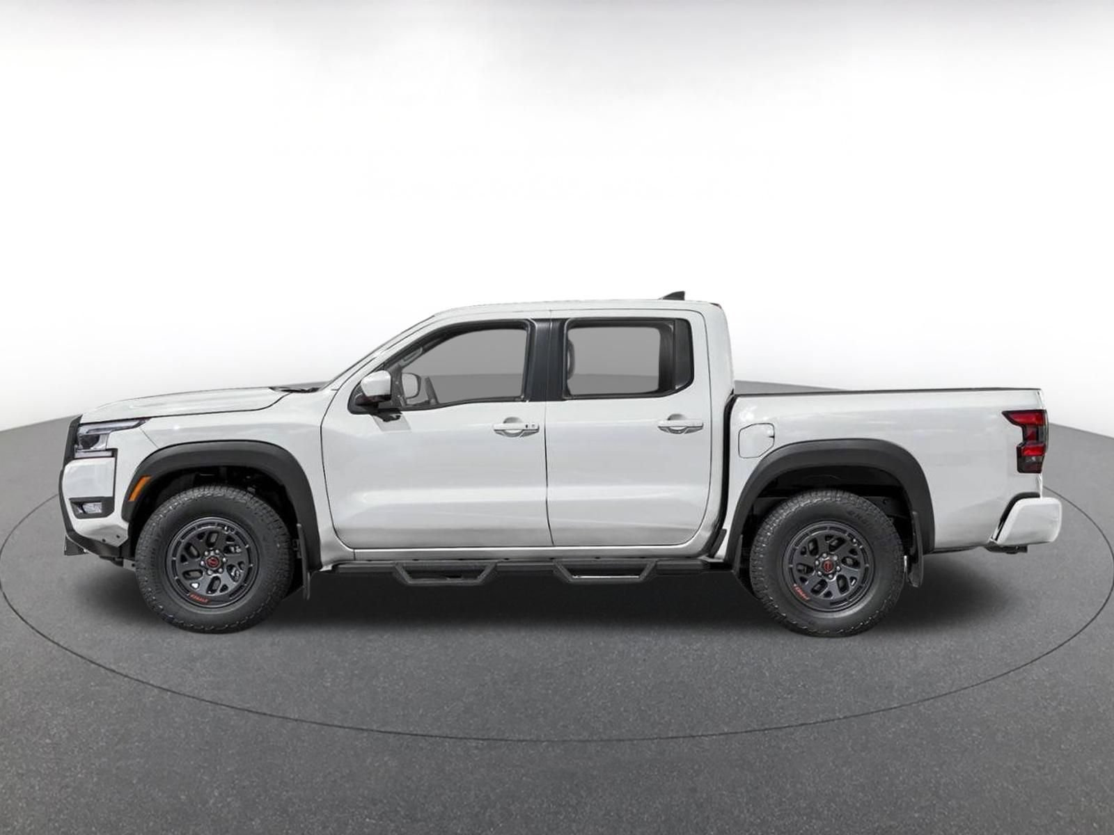 Used 2026 Nissan Frontier PRO-4X AWD/4WD image 4
