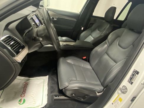 Certified 2023 Volvo XC90 T8 Ultimate w/ Lounge Package image 11