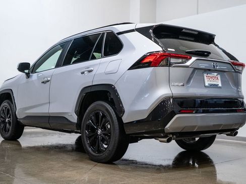 Certified 2024 Toyota RAV4 SE image 7