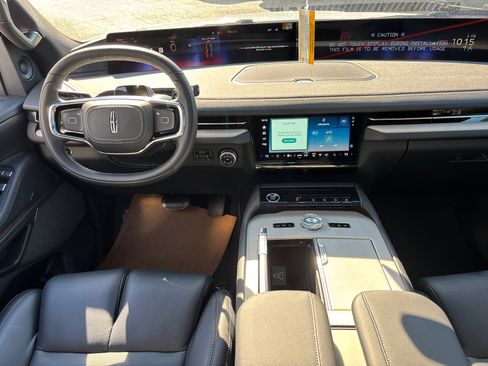 New 2025 Lincoln Navigator Reserve w/ Jet Appearance Package image 29