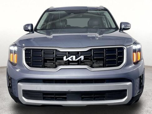 Used 2025 Kia Telluride S FWD image 4