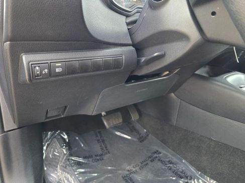 Used 2023 Toyota Corolla LE FWD image 21