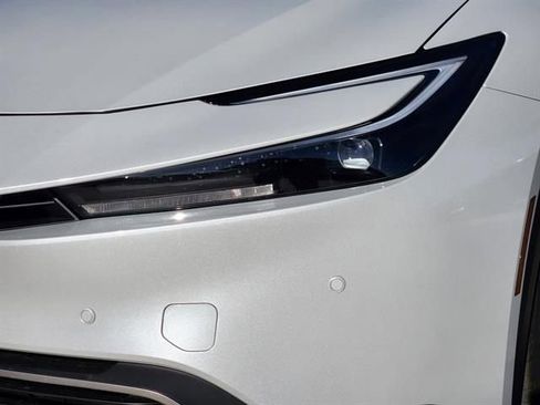 New 2026 Toyota Prius Plug-In Hybrid FWD image 5
